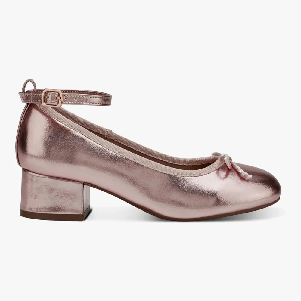 AEROSOLES meet milena